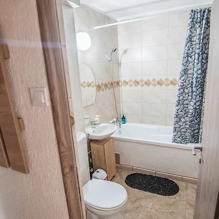 Titan Studio B Apartment